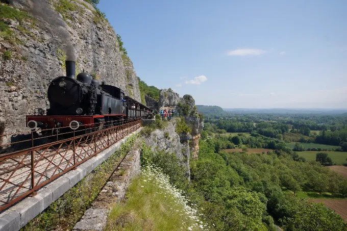 Le train touristique du Haut-Quercy à Martel